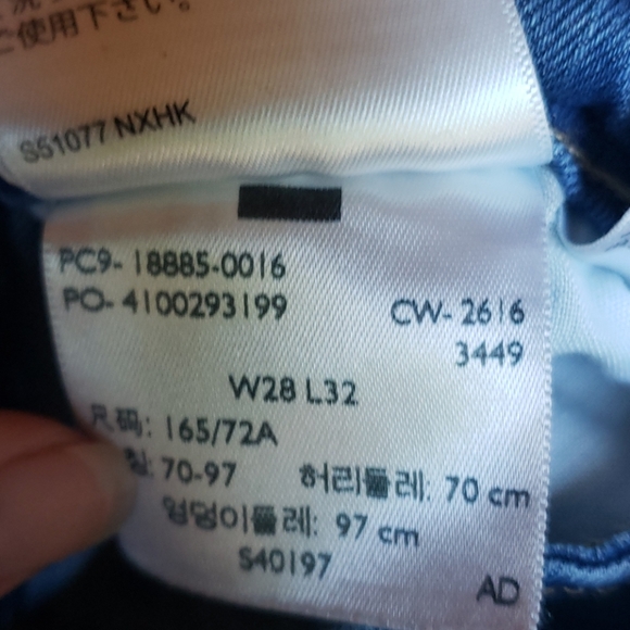 Levi's - Picture 4 of 6